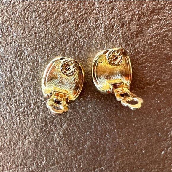 Vintage Swarovski Gold-Tone Clip-On Earrings Blue Clear Crystals Huggie Hoop - Picture 9 of 9